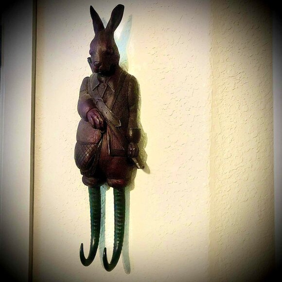 ALEXANDRAS ACCENTS Black Forest Rabbit Hare Fox Hunt Whip Holder Coat/Towel Hook - Picture 7 of 10